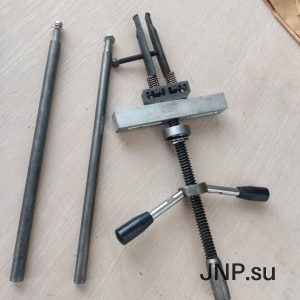 Tool for removing bushings and bearings